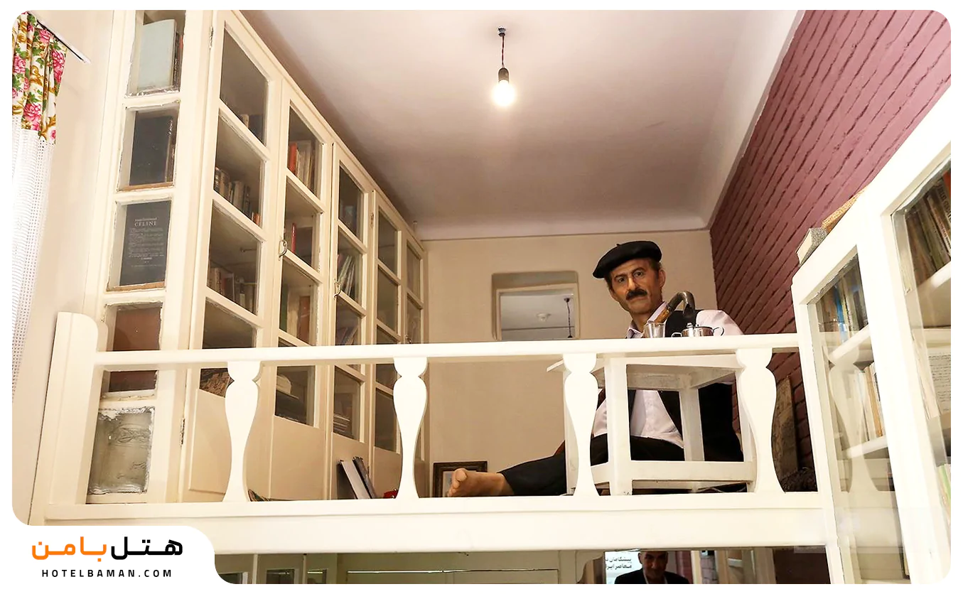 عکس کتابخانه خانه سیمین و جلال