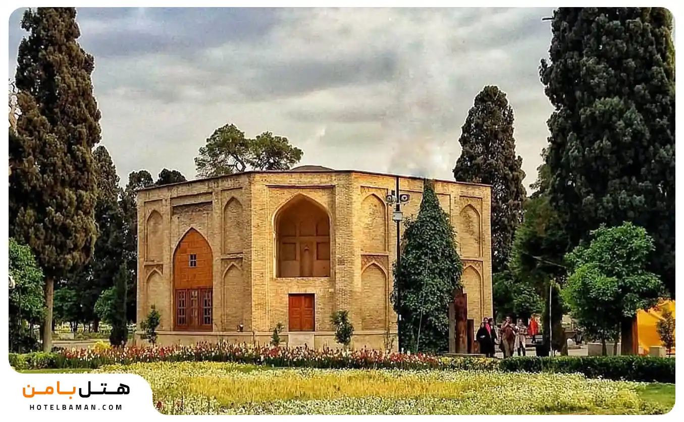 عکس عمارت مرکزی باغ جهان نما شیراز
