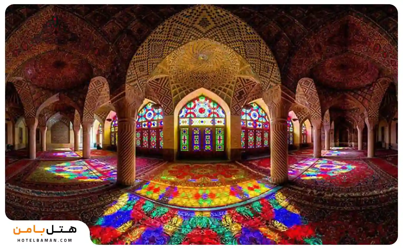 نمای داخلی مسجد نصیرالملک شیراز