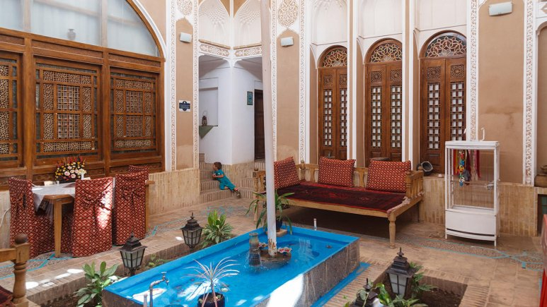 هتل تاریخی لب خندق یزد