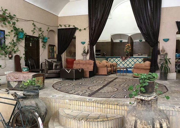 هتل سنتی ادیب الممالک یزد