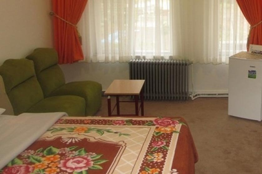 هتل فجر(آبشار) لاهیجان