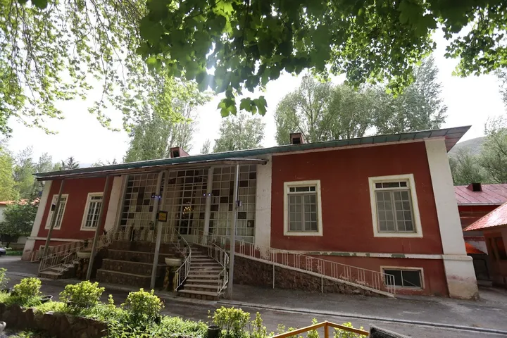 هتل نگین (آزادی) گچسر