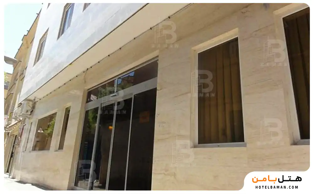 ورودی هتل آیسان