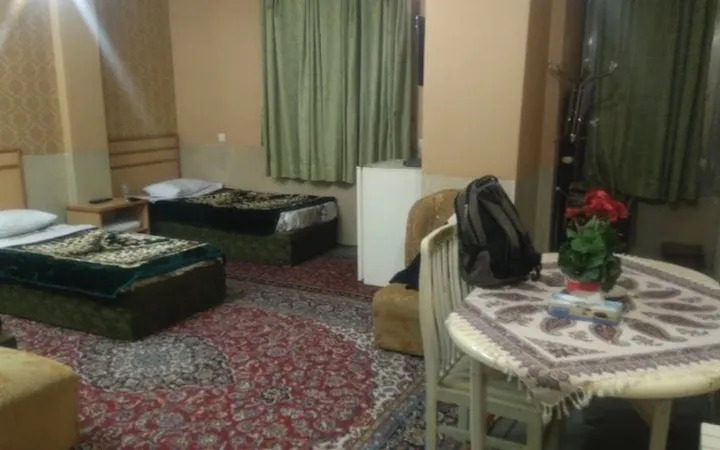 هتل لاله آباده