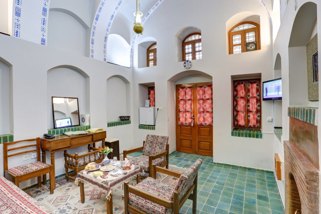 هاستل جهانگردی نایین