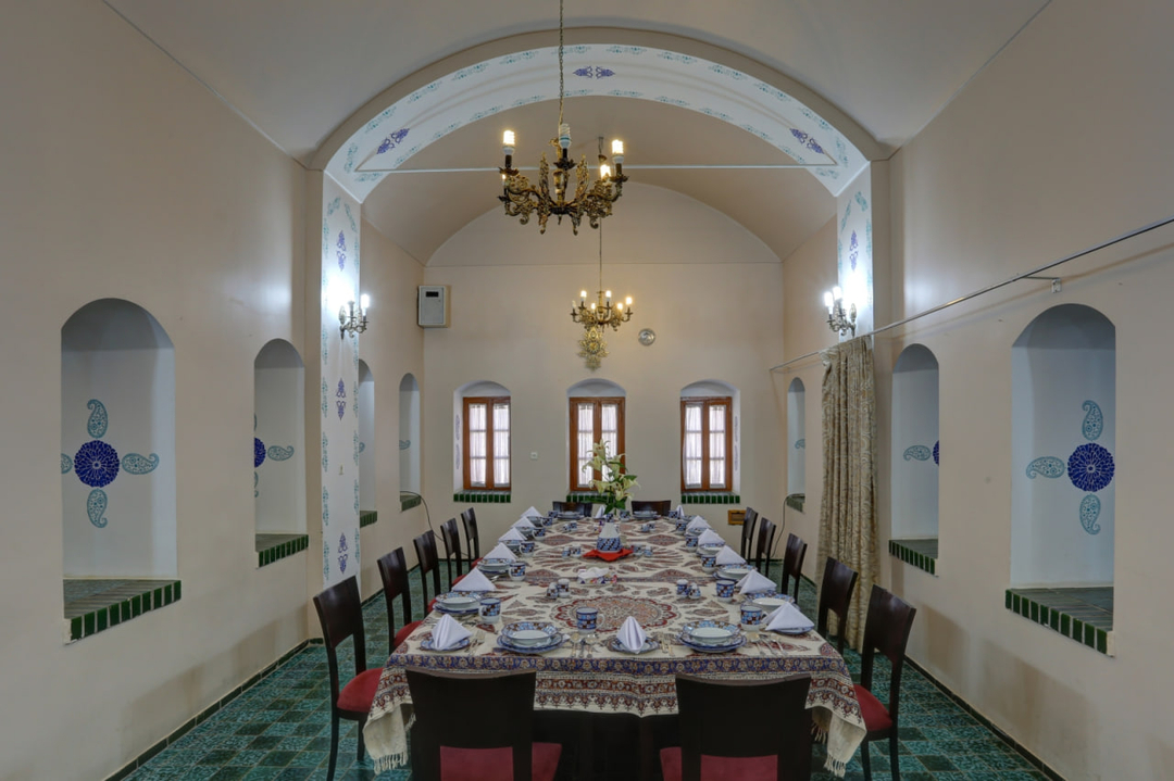 هاستل جهانگردی نایین