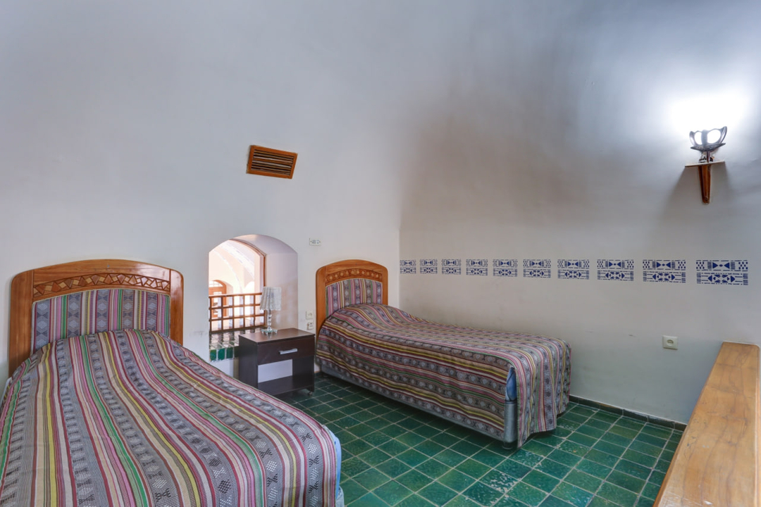 هاستل جهانگردی نایین
