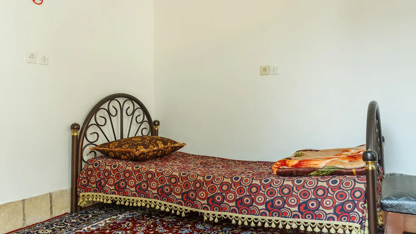 اقامتگاه بومگردی اوروزا یزد