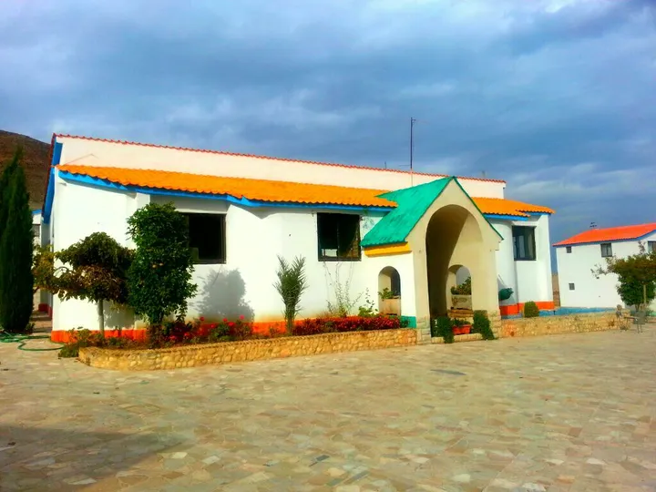 متل دنا شیراز