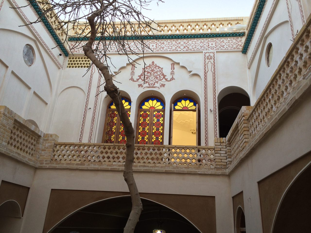 اقامتگاه سنتی نه چم کاشان