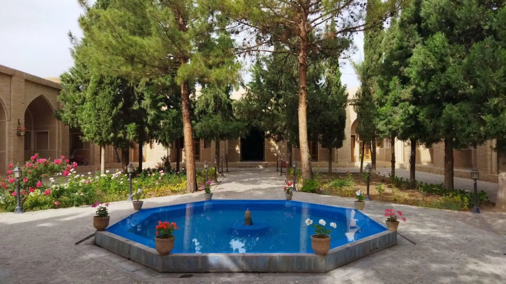 اقامتگاه سنتی شاه ولی (ایوان سابق) ماهان