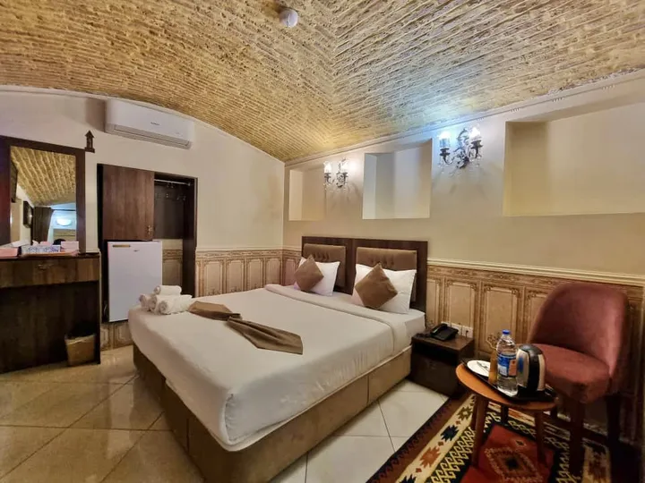 هتل سنتی پنج دری شیراز