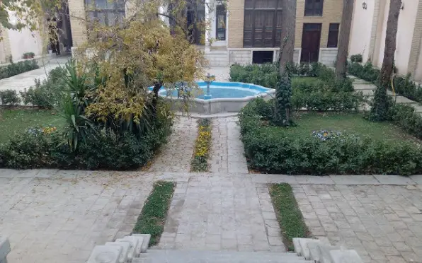 اقامتگاه بومگردی نصف جهان اصفهان
