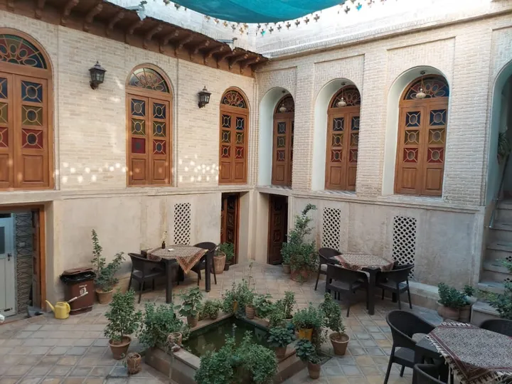 اقامتگاه سنتی سپهر شیراز
