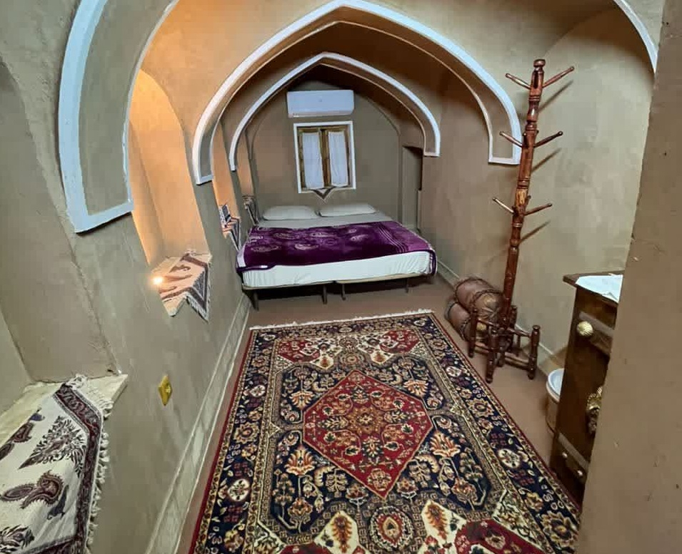 اقامتگاه سنتی انار اردکان