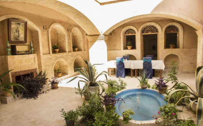 اقامتگاه سنتی آرا یزد