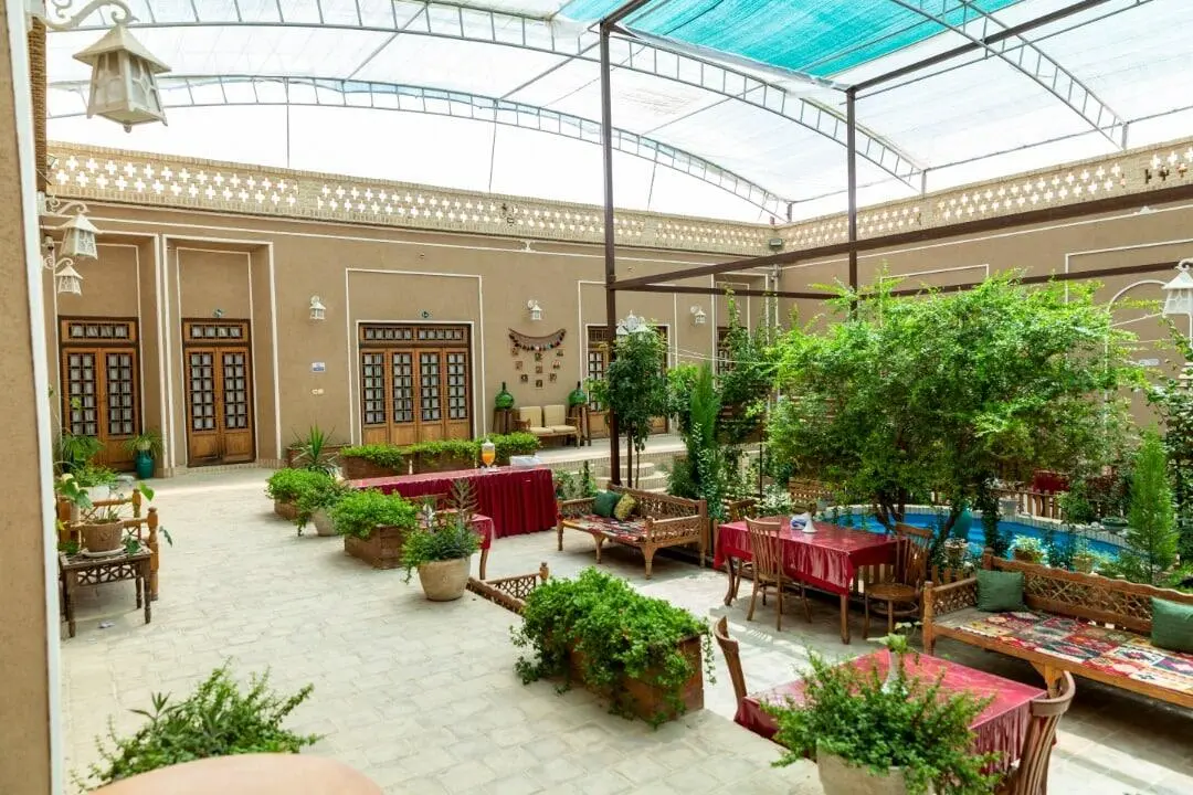 اقامتگاه سنتی پارسیک یزد