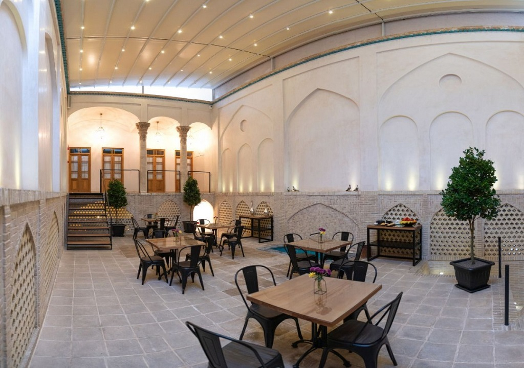 اقامتگاه سنتی زاویه کاشان