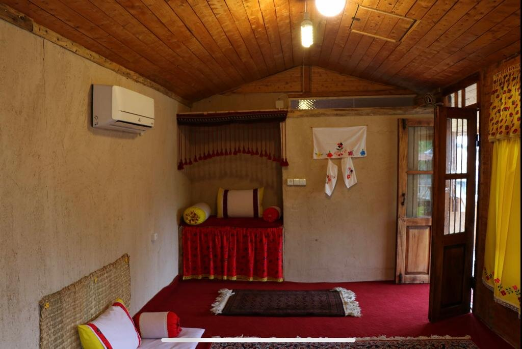 اقامتگاه بومگردی آوش بندرگز