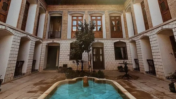 اقامتگاه سنتی اسکرو شیراز