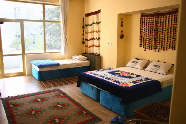 خانه مسافر ایوان تهران