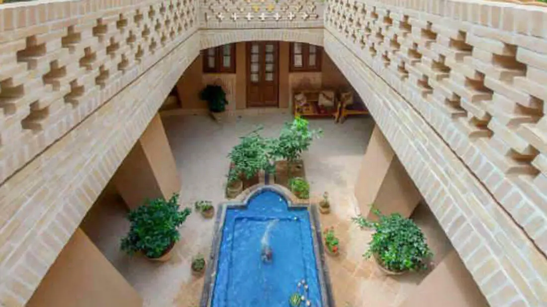 اقامتگاه سنتی یزدان گرد