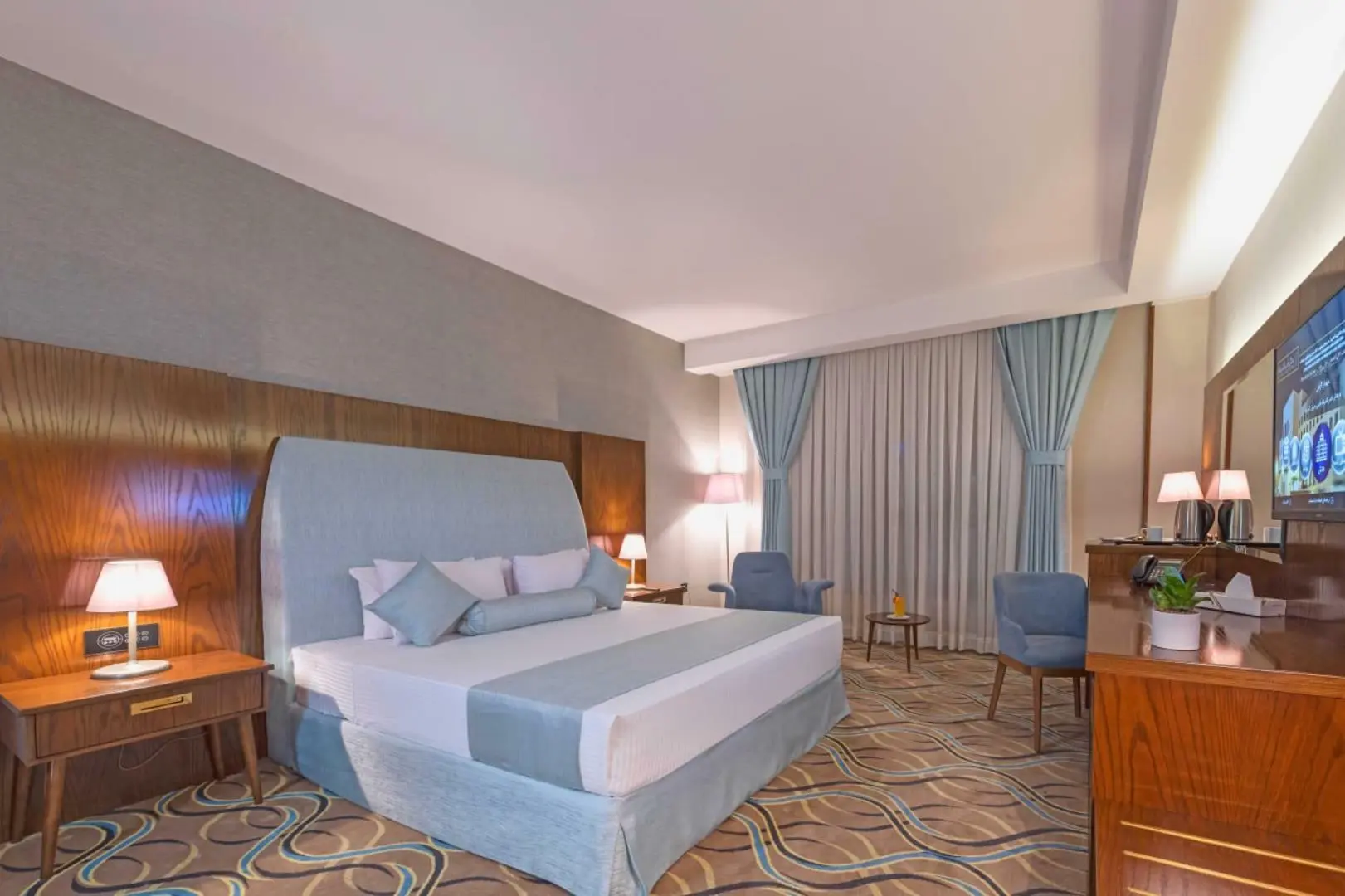 هتل قصر الضیافه قدس مشهد