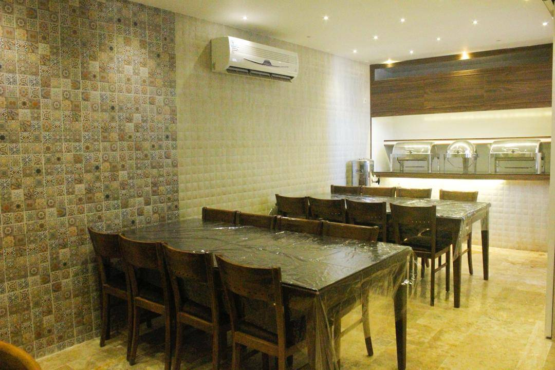 خانه مسافر اقاقیای سفید قم