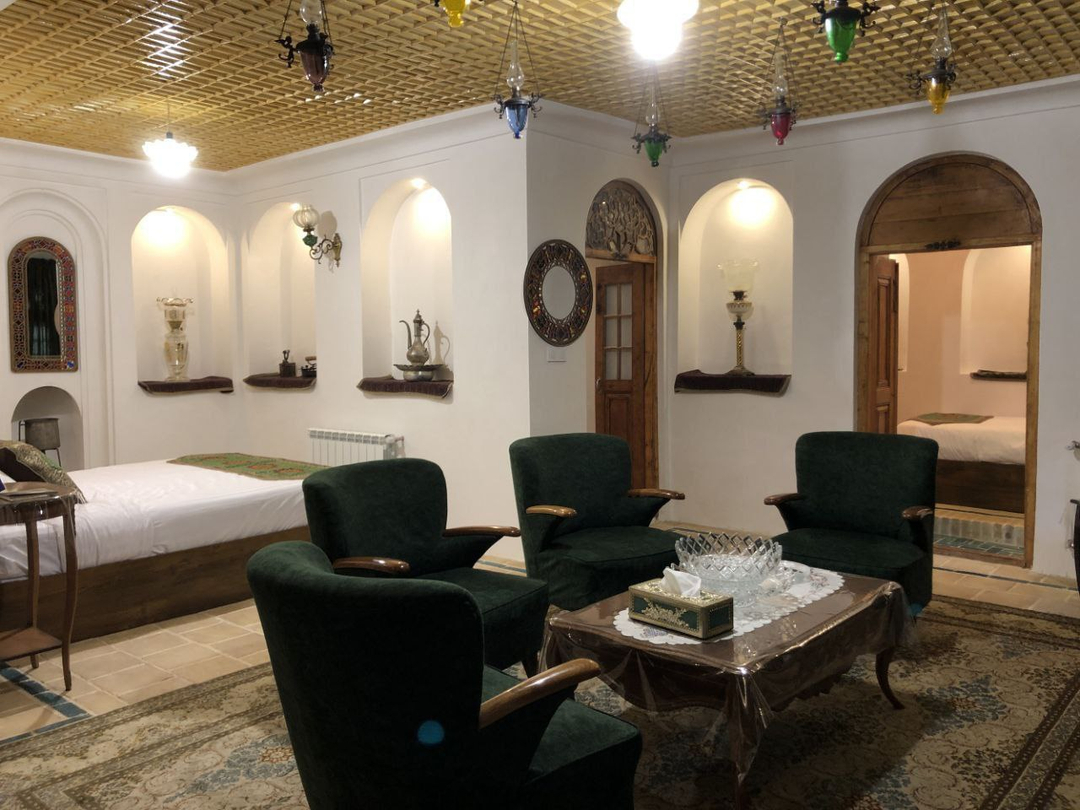 اقامتگاه سنتی نبوی قزوین