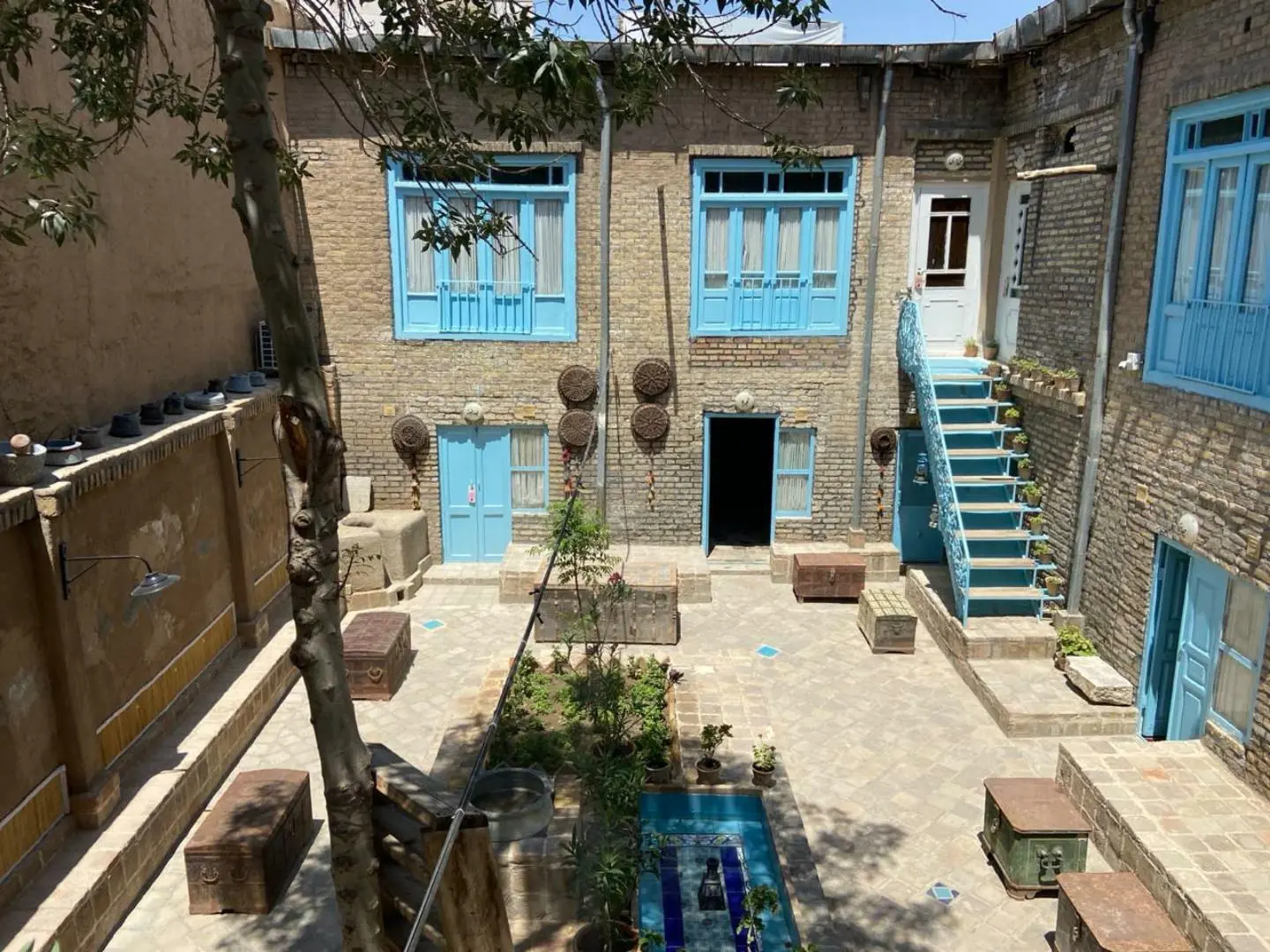 اقامتگاه سنتی آشتی کنان مشهد