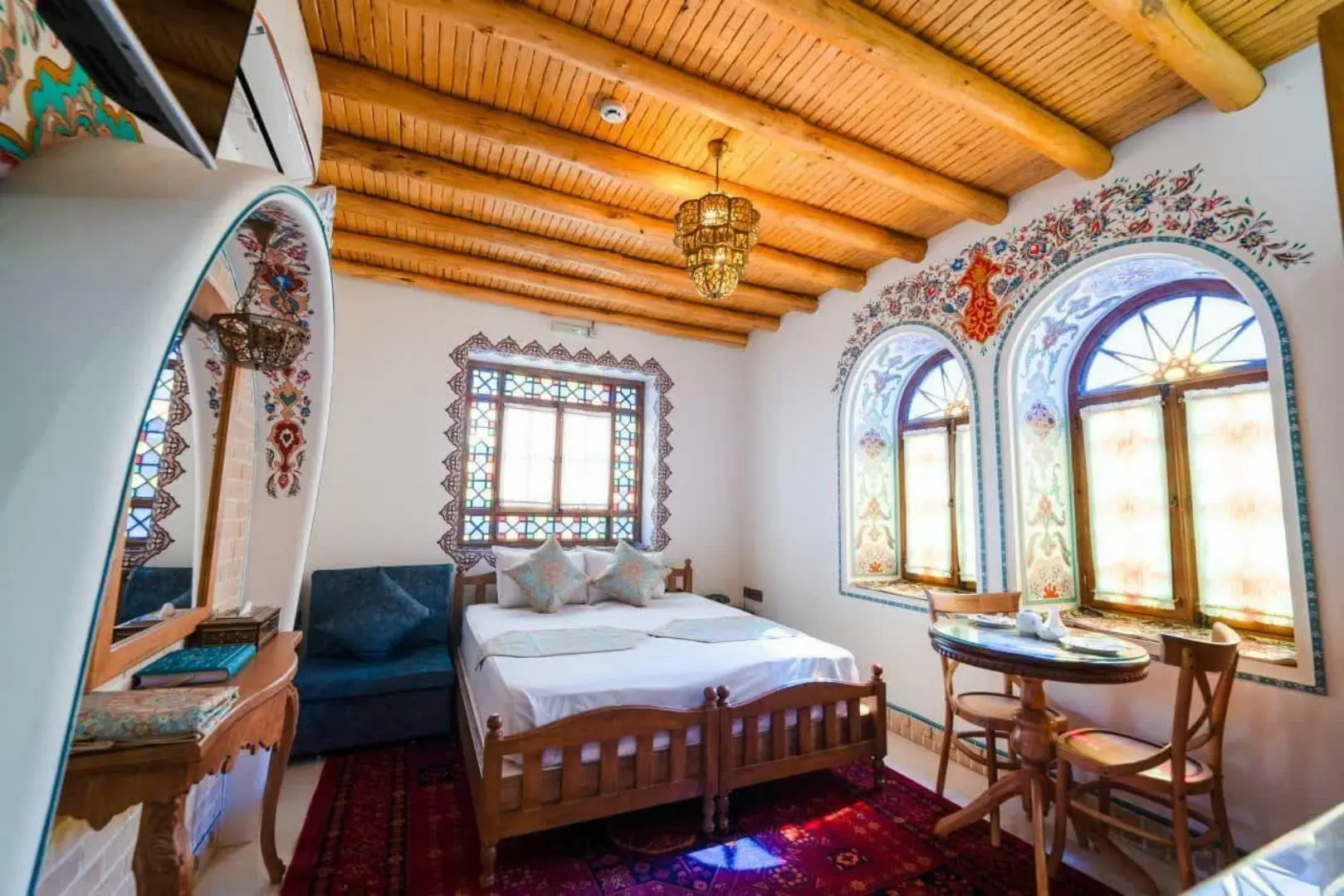 اقامتگاه سنتی آب میرزا مشهد
