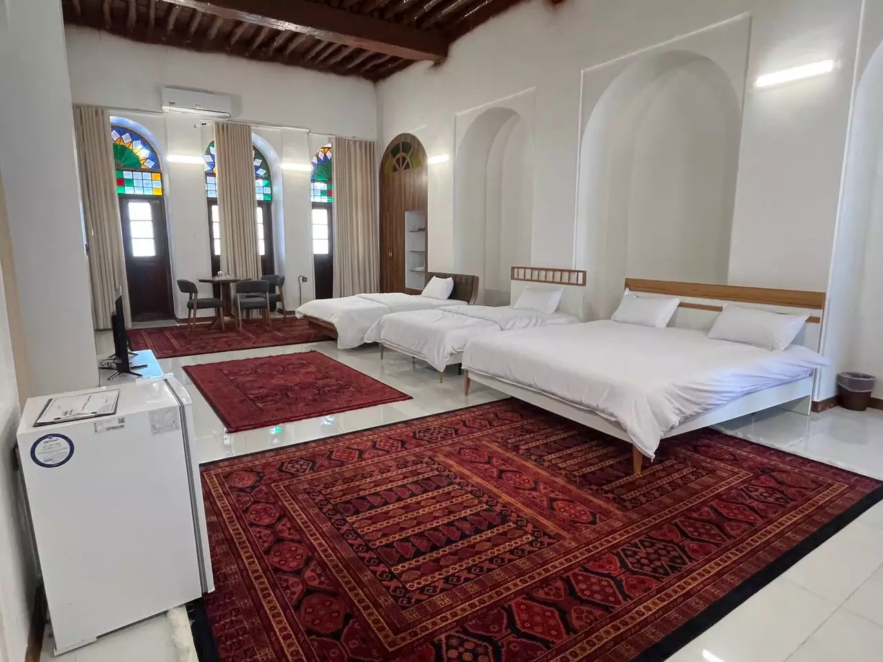 اقامتگاه بومگردی عمارت بیلیارد بوشهر