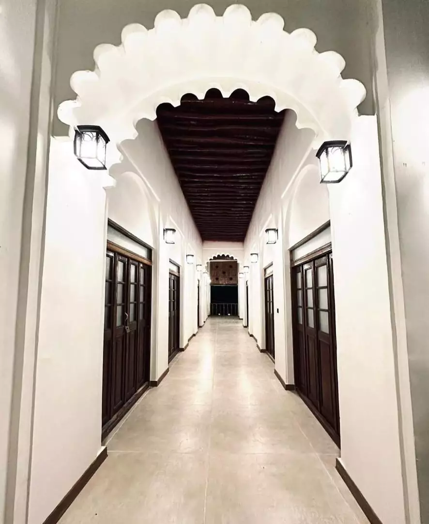 اقامتگاه بومگردی عمارت بیلیارد بوشهر