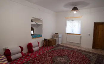 اقامتگاه بومگردی اله بوم قزوین
