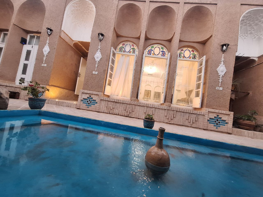 اقامتگاه بومگردی عمارت بانو یزد