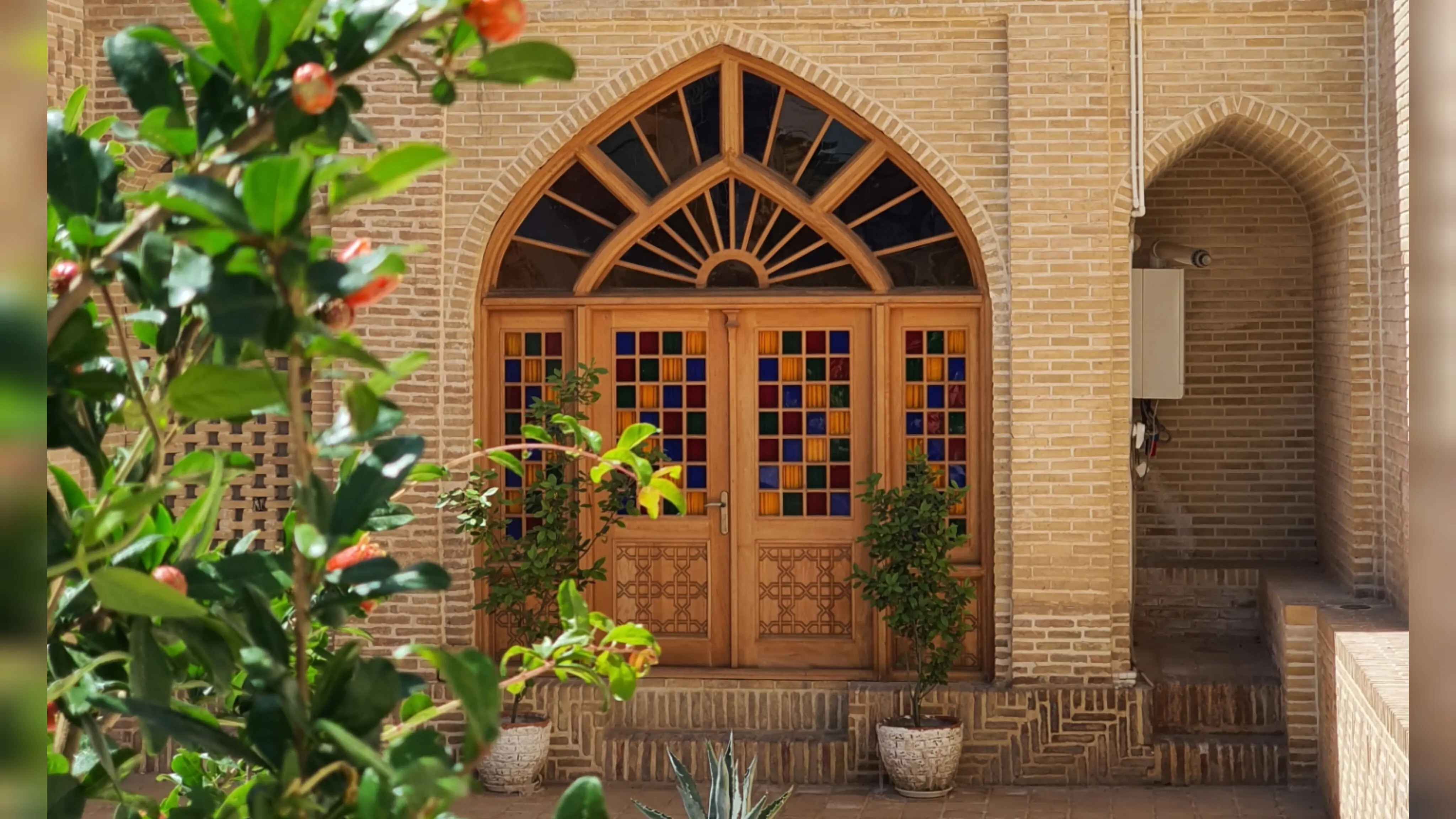 مجتمع گردشگری عمارت حاکم ساوه