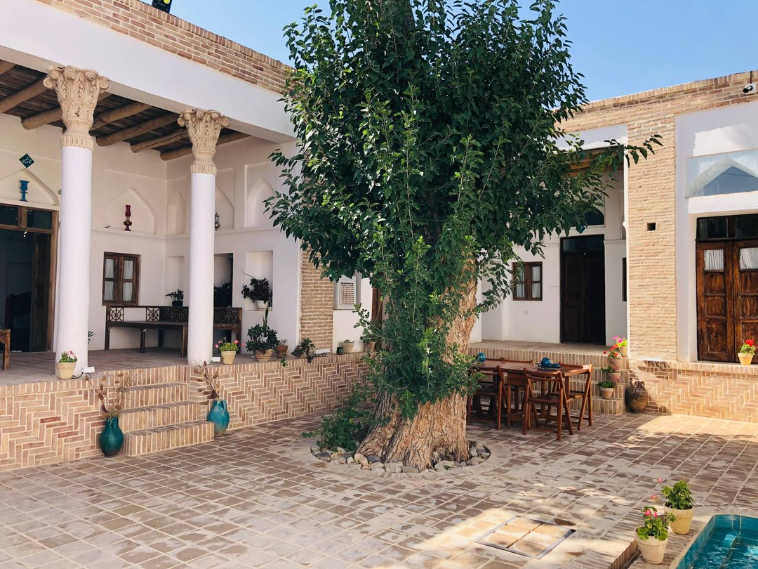 اقامتگاه سنتی عمارت اجلال تفرش