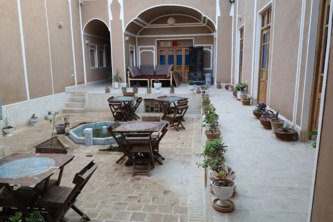 اقامتگاه سنتی خسرو یزد