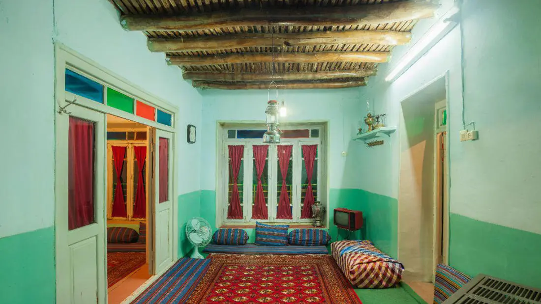 اقامتگاه بومگردی چشمه سبز گلمکان