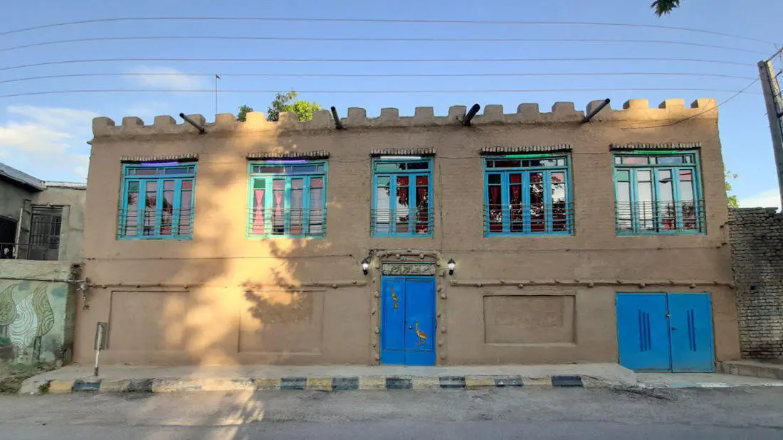 اقامتگاه بومگردی چشمه سبز گلمکان