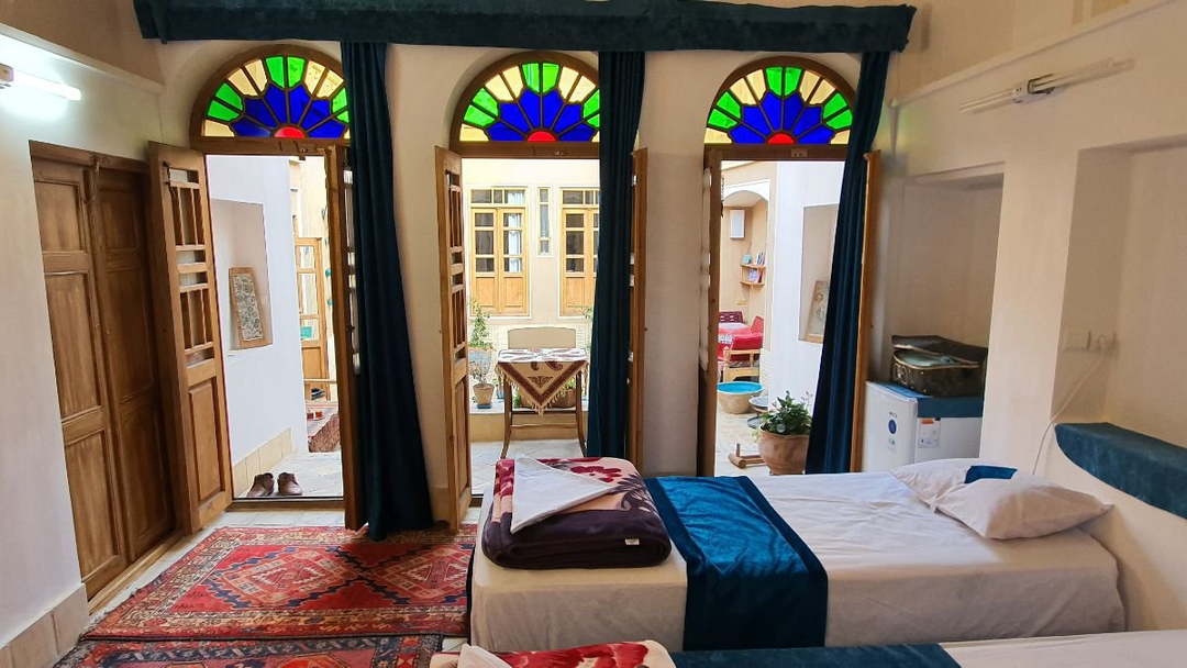 اقامتگاه بومگردی سرای سایه کاشان