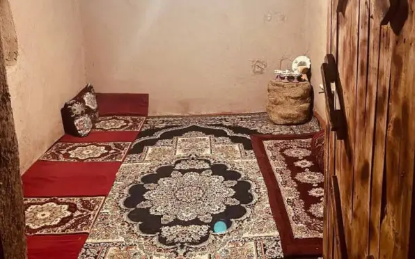 اقامتگاه بومگردی سمیر آمیز بم
