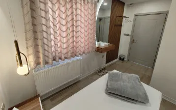 خانه مسافر شب تهران