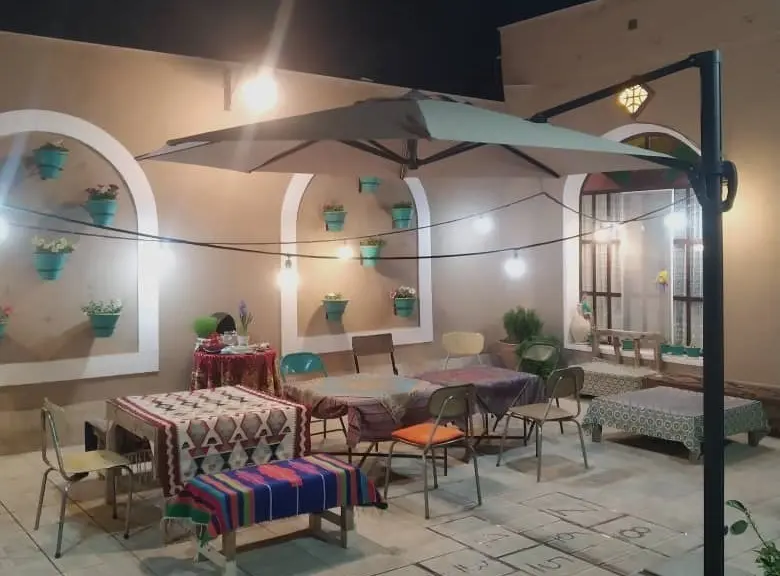 اقامتگاه بومگردی کاج کهن کرمان
