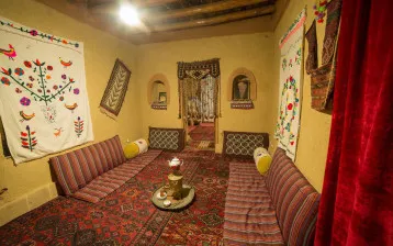 اقامتگاه بومگردی وارگه امیدیه اسفراین