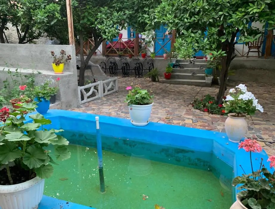 اقامتگاه بومگردی خانه بابا بزرگ گلوگاه