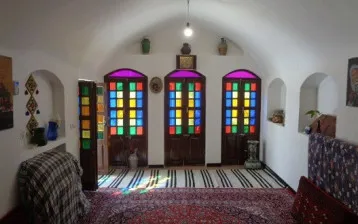 اقامتگاه بومگردی رویای کویر سرخه