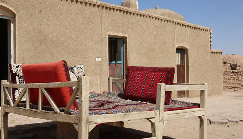 اقامتگاه بومگردی زرین چاه سرایان