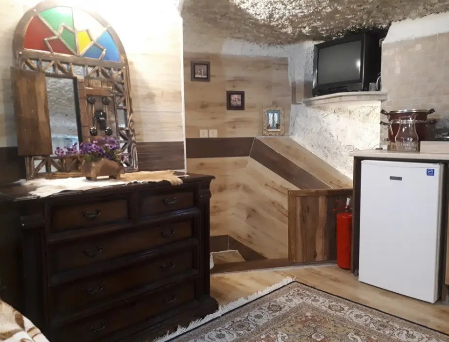 اقامتگاه بومگردی عمارت سنگی اسکو